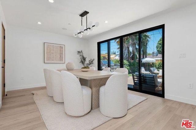 5807 Balcom Avenue, Encino, CA 91316