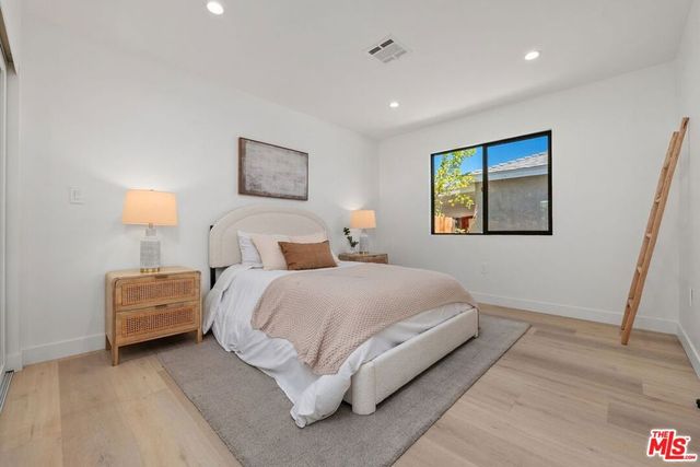 5807 Balcom Avenue, Encino, CA 91316