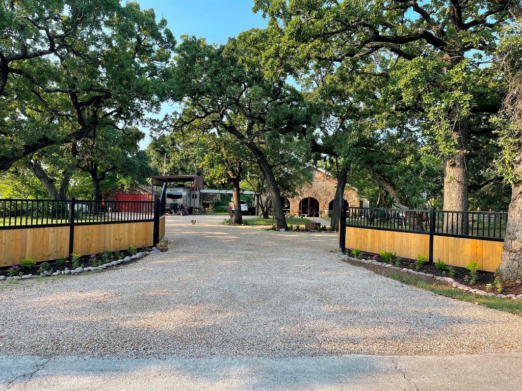 8475 Peden Road, Reno, TX 76020 — photo 2
