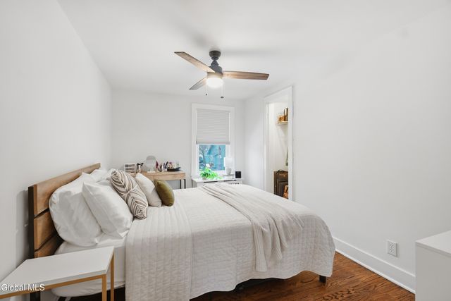 828 Decamp Avenue, Schenectady, NY 12309