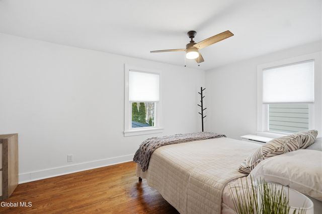 828 Decamp Avenue, Schenectady, NY 12309