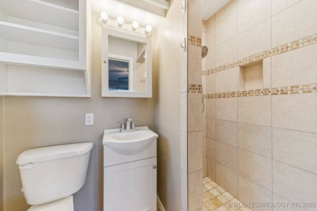 420 E F Street, Jenks, OK 74037