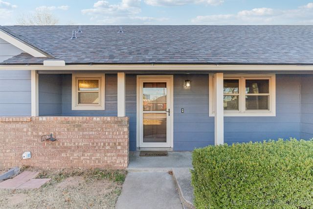 420 E F Street, Jenks, OK 74037