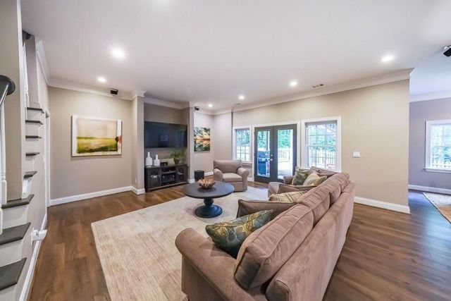 120 Heritage Court, Roswell, GA 30075