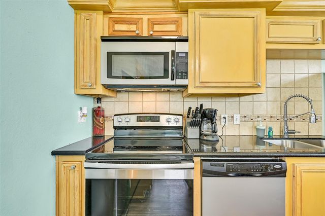 21423 Gulf Drive, Galveston, TX 77554