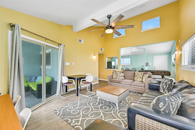21423 Gulf Drive, Galveston, TX 77554