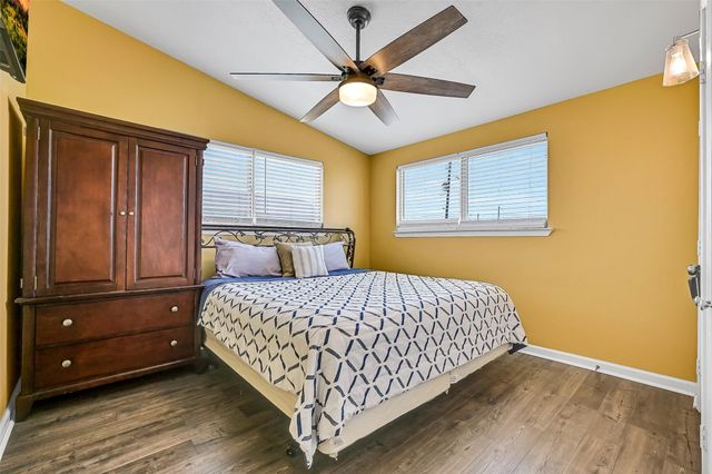 21423 Gulf Drive, Galveston, TX 77554