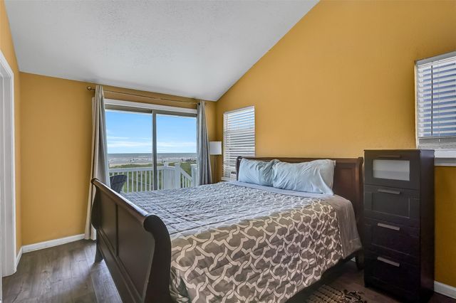 21423 Gulf Drive, Galveston, TX 77554