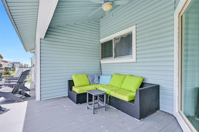 21423 Gulf Drive, Galveston, TX 77554