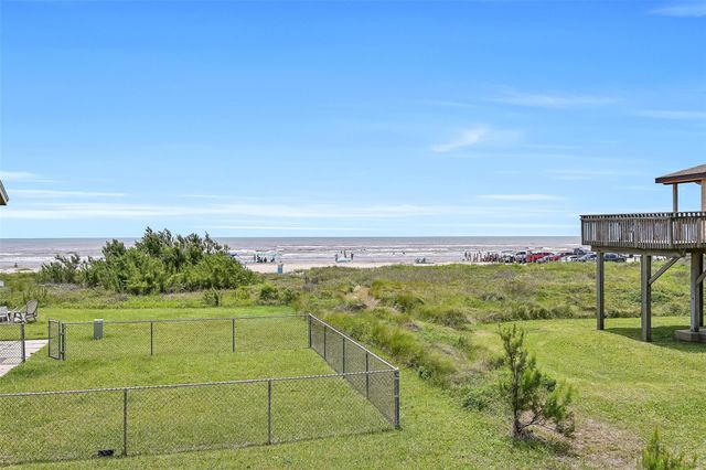 21423 Gulf Drive, Galveston, TX 77554
