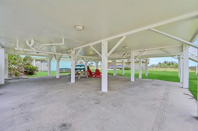 21423 Gulf Drive, Galveston, TX 77554