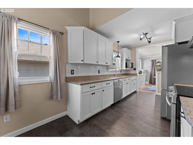 1705 N TERRY St, Portland, OR 97217