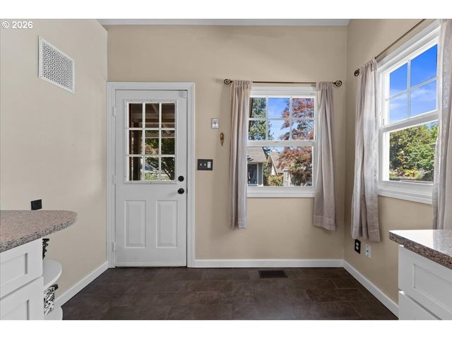 1705 N TERRY St, Portland, OR 97217