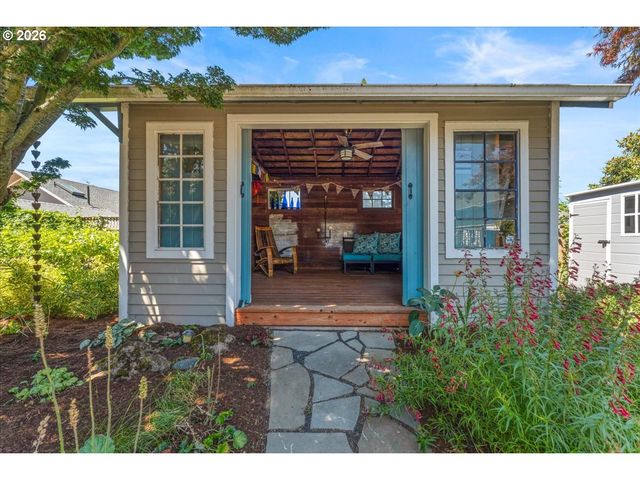 1705 N TERRY St, Portland, OR 97217