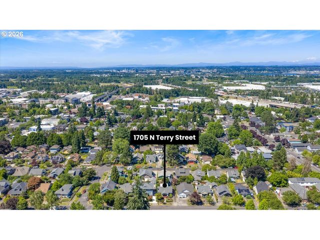 1705 N TERRY St, Portland, OR 97217