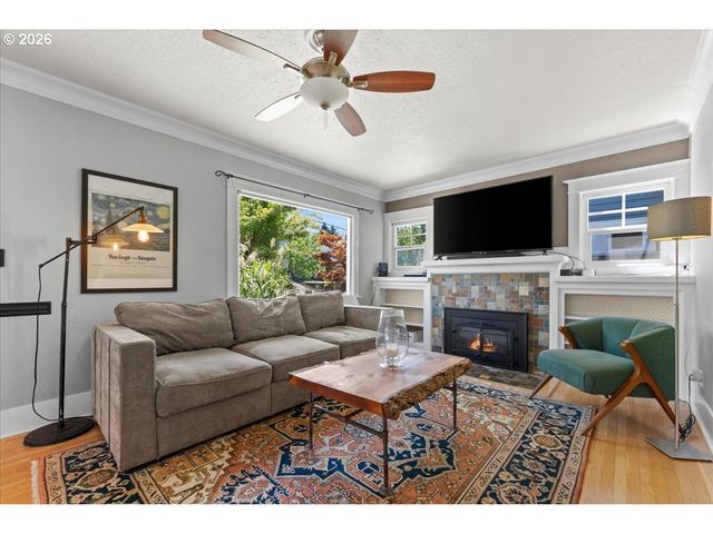 1705 N TERRY St, Portland, OR 97217