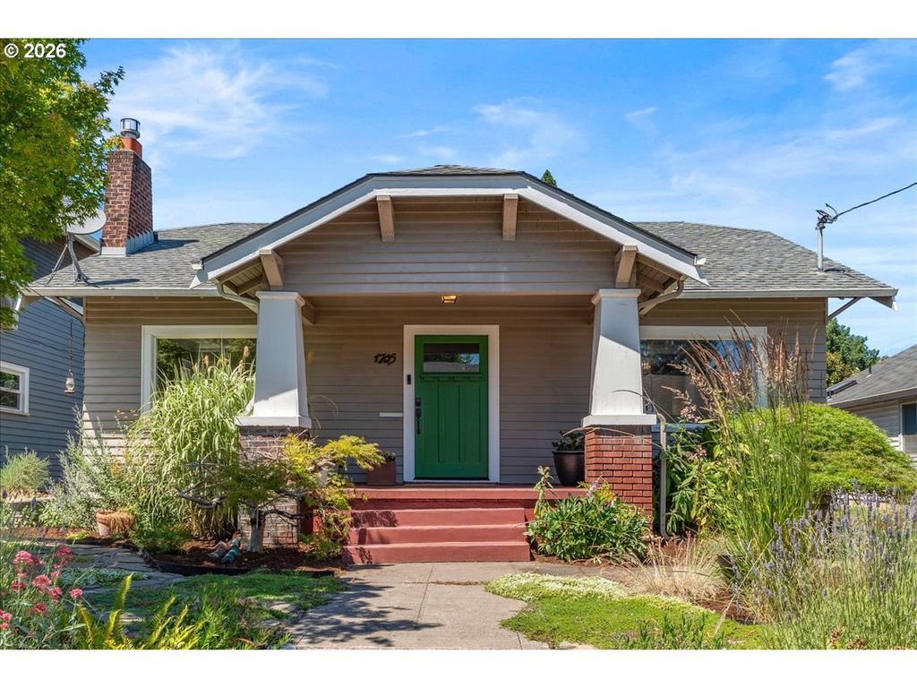 1705 N TERRY St, Portland, OR 97217
