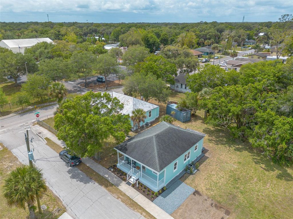 Image 24 of property listing at 306 SHELDON STREET, New Smyrna Beach, FL 32168