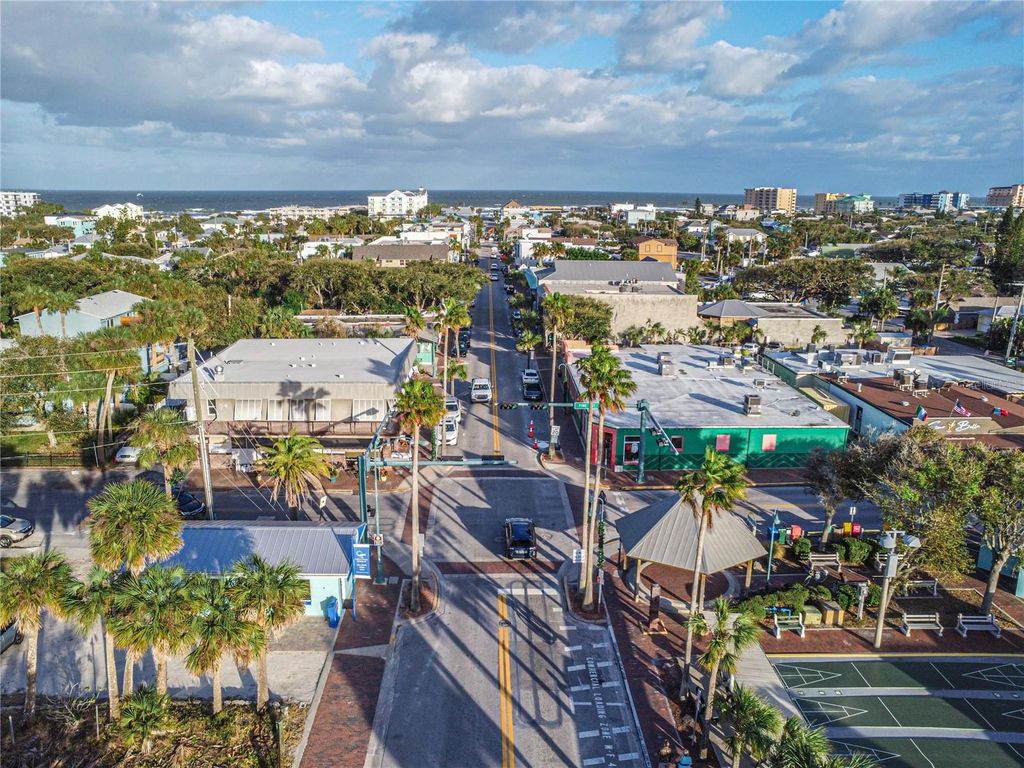 Image 32 of property listing at 306 SHELDON STREET, New Smyrna Beach, FL 32168