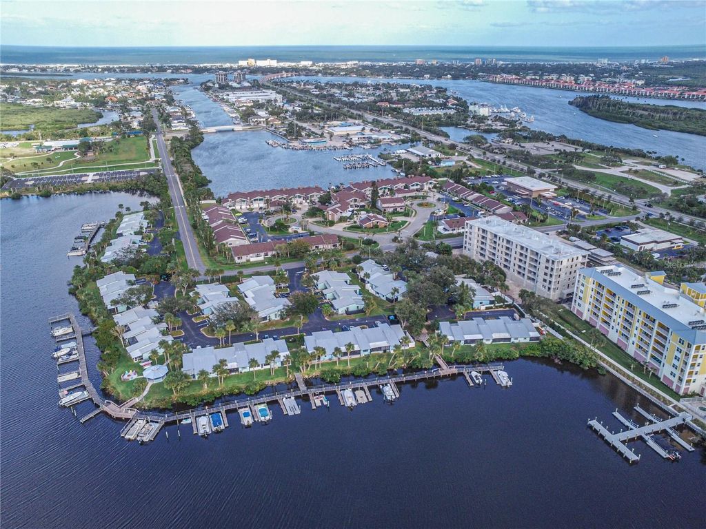 Image 35 of property listing at 306 SHELDON STREET, New Smyrna Beach, FL 32168