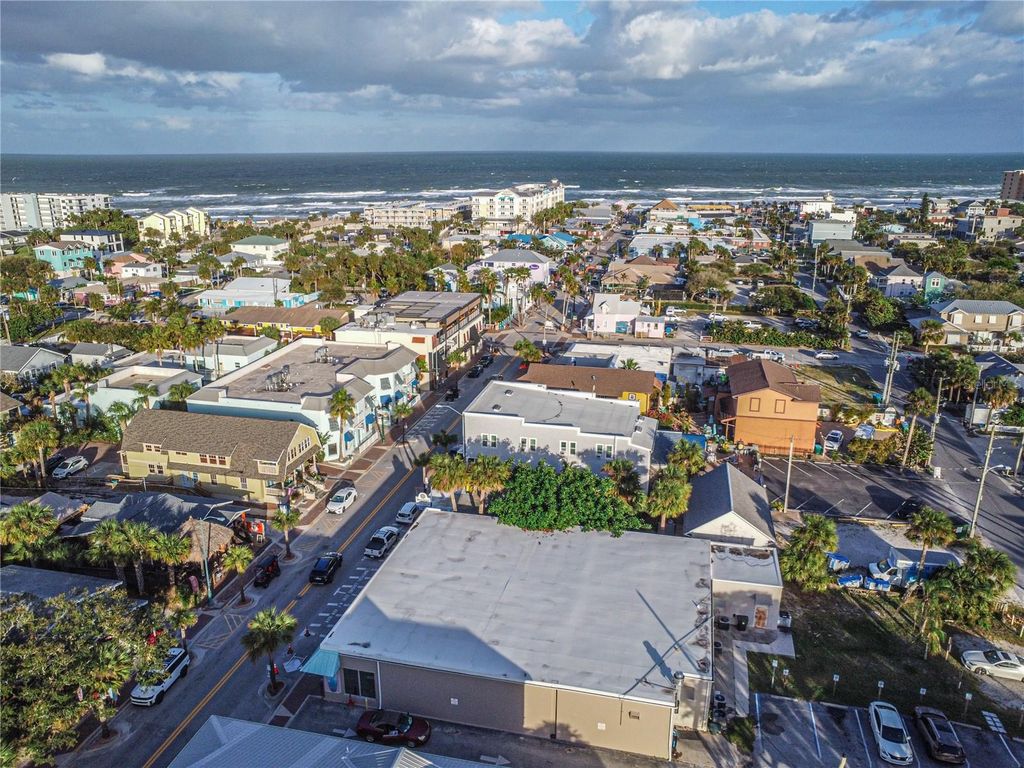 Image 37 of property listing at 306 SHELDON STREET, New Smyrna Beach, FL 32168