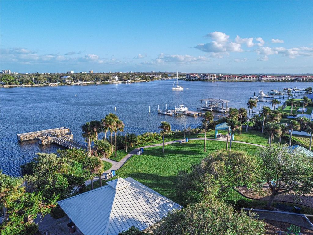 Image 39 of property listing at 306 SHELDON STREET, New Smyrna Beach, FL 32168