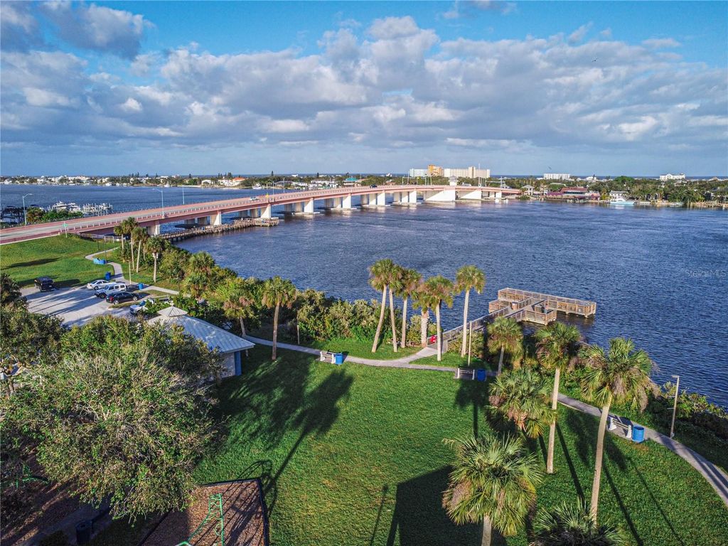 Image 41 of property listing at 306 SHELDON STREET, New Smyrna Beach, FL 32168