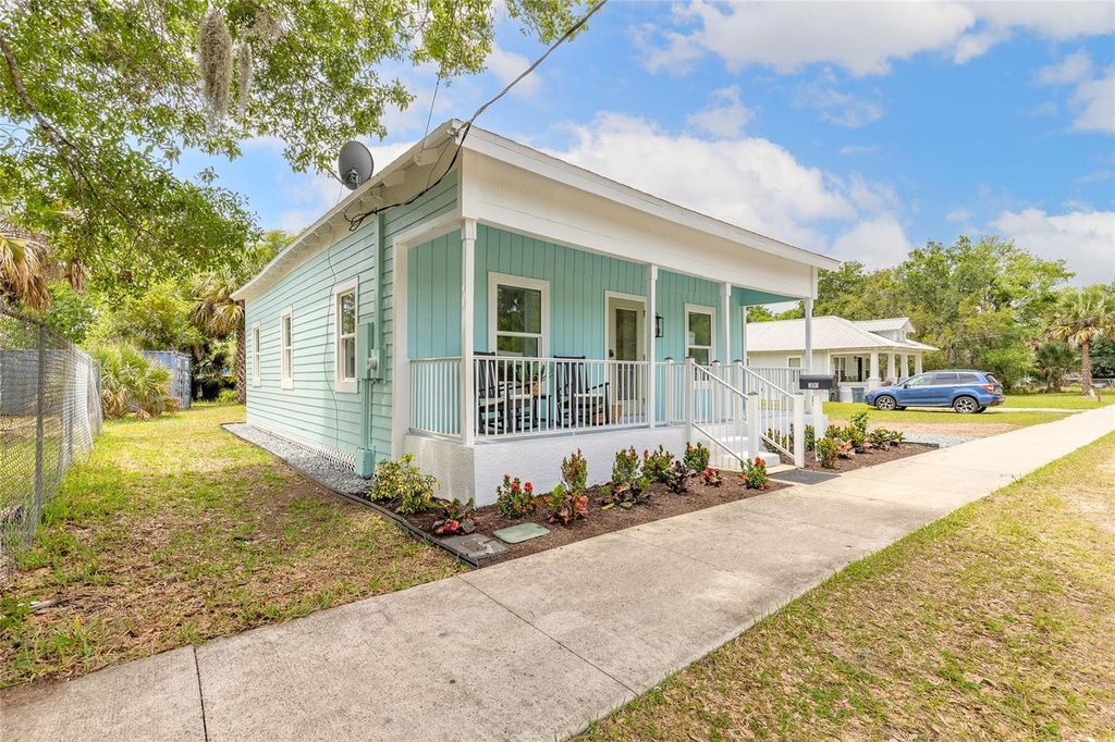 Image 6 of property listing at 306 SHELDON STREET, New Smyrna Beach, FL 32168