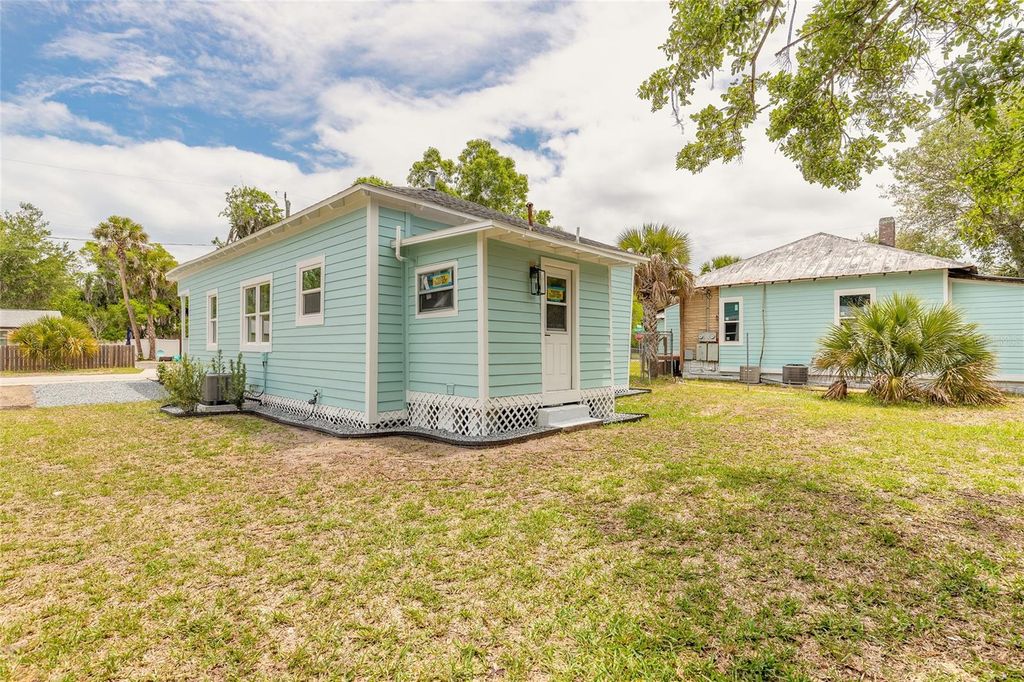 Image 7 of property listing at 306 SHELDON STREET, New Smyrna Beach, FL 32168