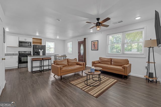 2533 Godfrey Drive NW, Atlanta, GA 30318
