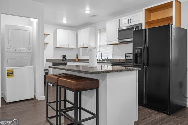 2533 Godfrey Drive NW, Atlanta, GA 30318