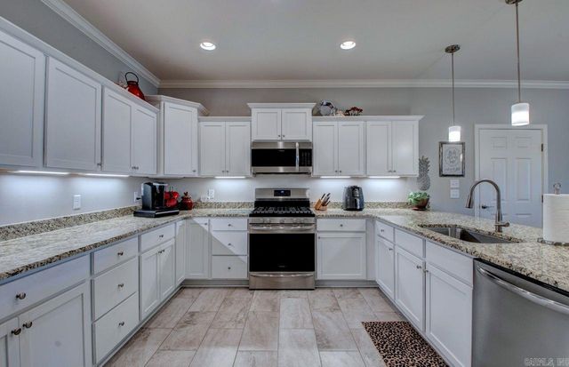 293 Mountain Terrace Circle, Maumelle, AR 72113