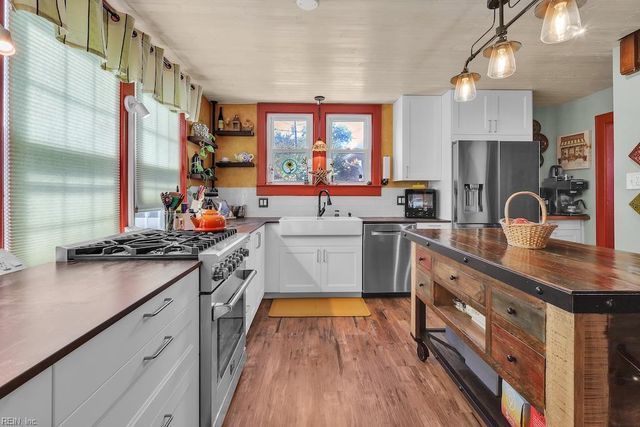 12 N Juniper ST, Hampton, VA 23669