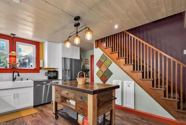 12 N Juniper ST, Hampton, VA 23669