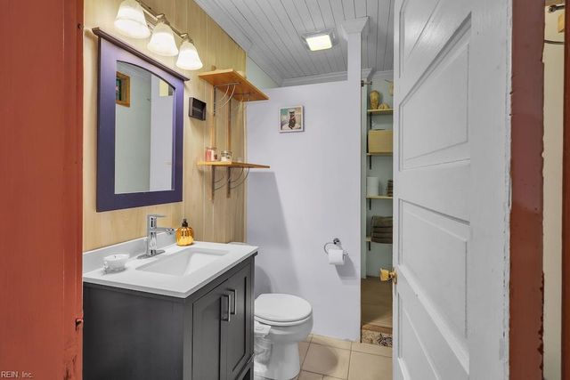 12 N Juniper ST, Hampton, VA 23669