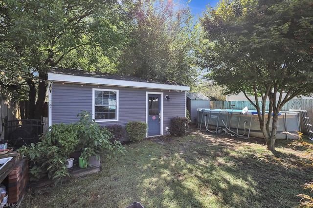 12 N Juniper ST, Hampton, VA 23669