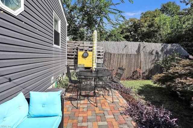 12 N Juniper ST, Hampton, VA 23669