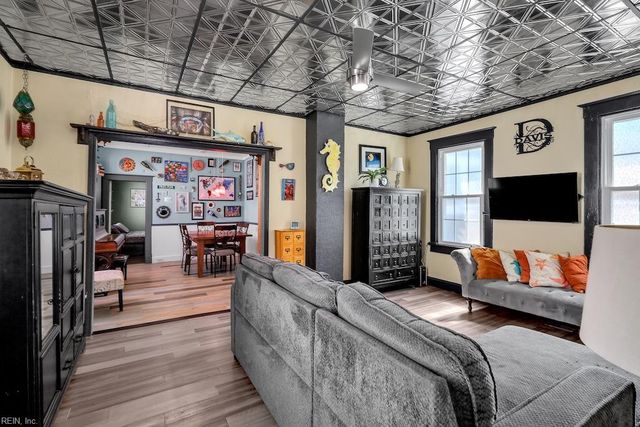 12 N Juniper ST, Hampton, VA 23669