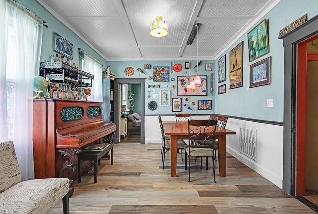 12 N Juniper ST, Hampton, VA 23669