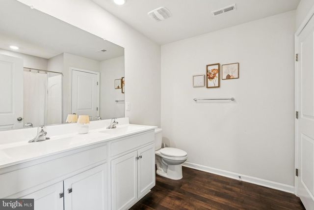 5 EISENHOWER DR, Bridgeton, NJ 08302