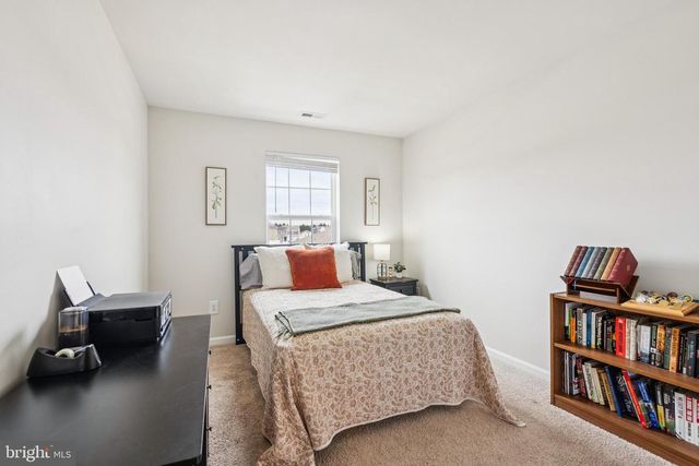 5 EISENHOWER DR, Bridgeton, NJ 08302
