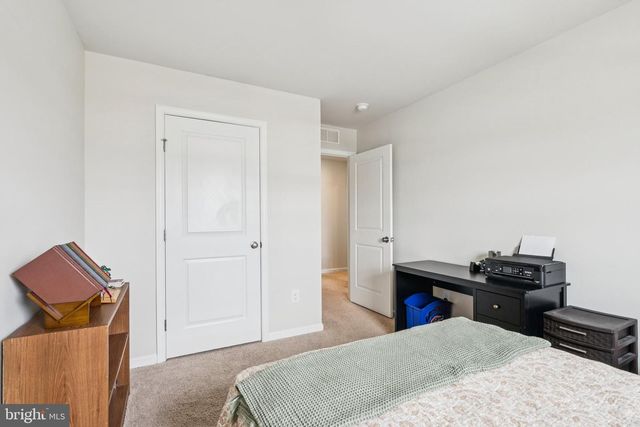 5 EISENHOWER DR, Bridgeton, NJ 08302