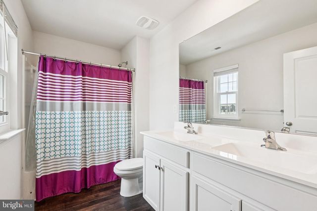 5 EISENHOWER DR, Bridgeton, NJ 08302