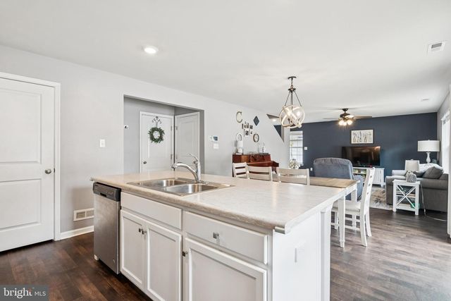 5 EISENHOWER DR, Bridgeton, NJ 08302