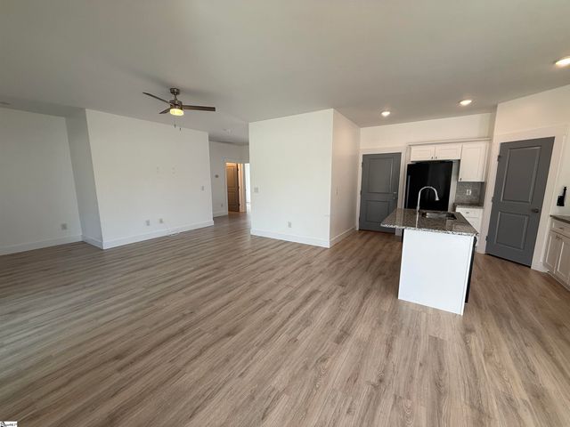 206 Essex Drive, Clinton, SC 29325