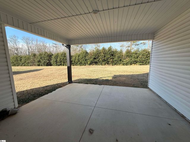 206 Essex Drive, Clinton, SC 29325