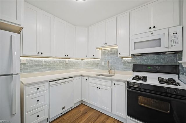 1515 Longwood DR, Norfolk, VA 23508