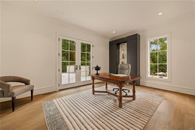 5260 Long Island Drive NW, Atlanta, GA 30327