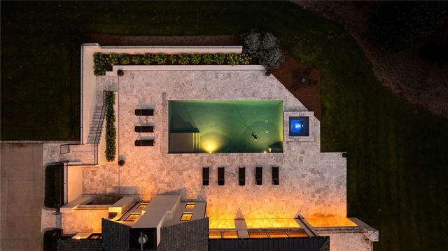 5260 Long Island Drive NW, Atlanta, GA 30327