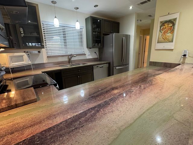 77 Village Del Lago Cir, St Augustine, FL 32080